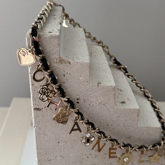 CHANEL Gold Chainlink Black Leather Embellished Camellia Charm CC Logo Necklace - Picture 5 of 9
